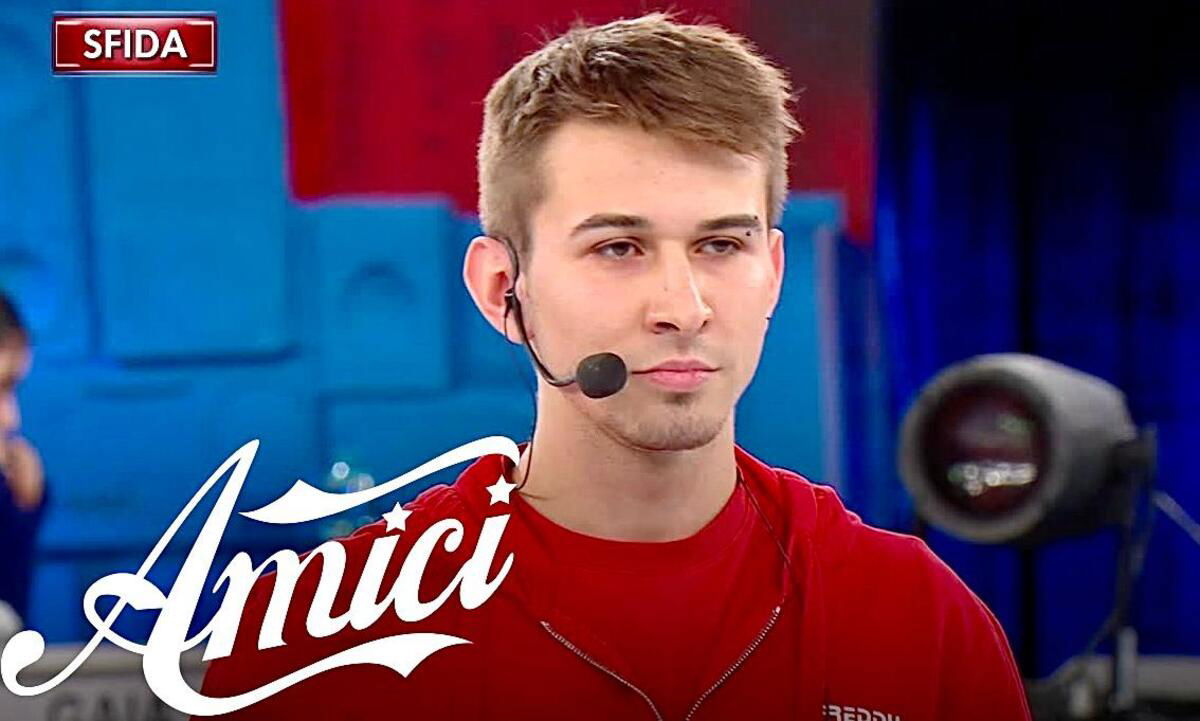 Amici, Malia pubblica un singolo contro il talent show: “Maria con lo strap-on, il mio cu*o non ha un prezzo” article-post