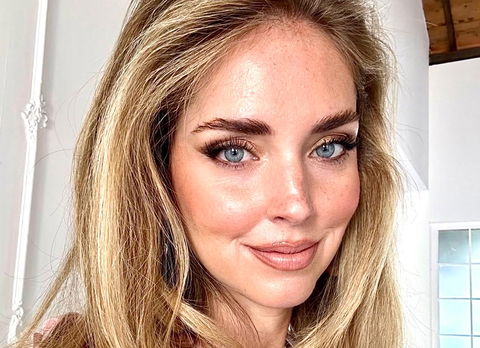 Chiara Ferragni dopo il proscioglimento diventa testimonial di un famoso marchio di moda: “Grata per aver creduto in me durante un periodo così complesso” (Foto) preview