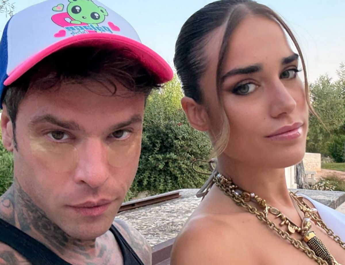 Fedez e Clara, le mosse del fidanzato (ex?) della cantante alimentano i gossip: cosa sta succedendo article-post