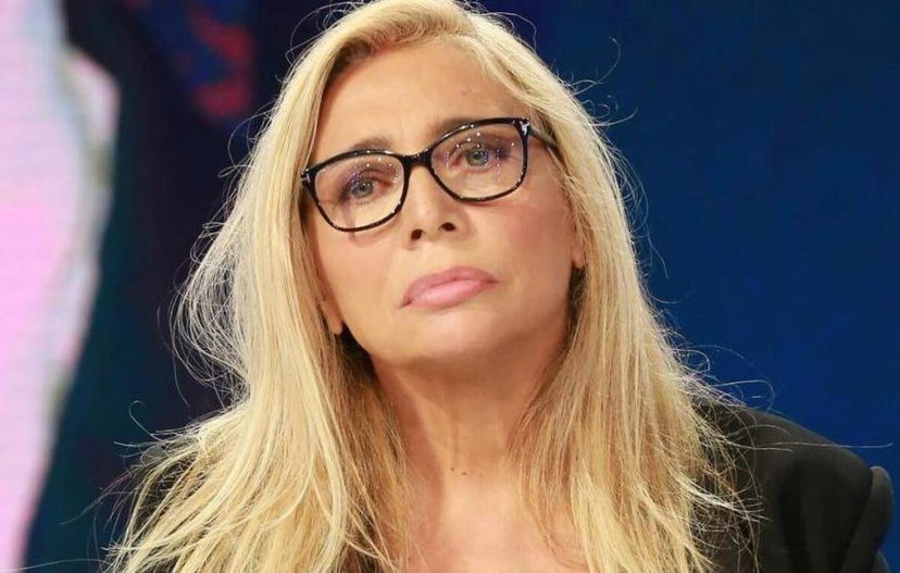 Mara Venier rivela quale momento l’ha più ferita in oltre 40 anni di carriera: “Quell’umiliazione mi ha fatto male come persona” preview
