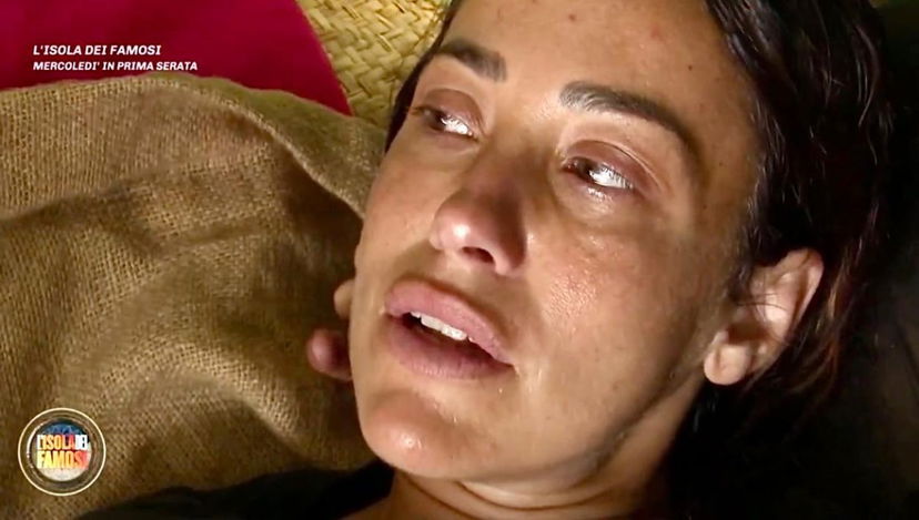 Isola 19, Teresanna Pugliese scoppia in lacrime dopo lo scontro con un’altra naufraga: ecco cos’è successo preview
