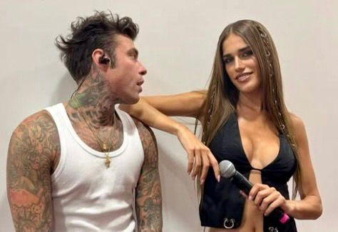 Fedez e Clara, spunta la foto del (presunto) bacio: è nata una nuova coppia? article-post