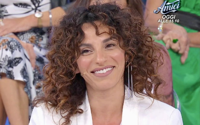 Uomini e Donne, Emanuela Malavisi esce allo scoperto con il nuovo fidanzato: “Finalmente ho trovato una persona che ha capito il valore che ho” preview