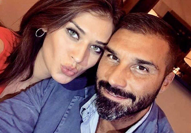 Uomini e Donne, Giovanni Conversano ha sposato Giada Pezzaioli: i particolari look scelti per le nozze (Video) preview