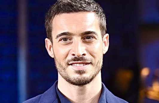 Antonino Spinalbese avvistato in compagnia di una ragazza già nota al gossip (ma non è Elena Barolo!) preview