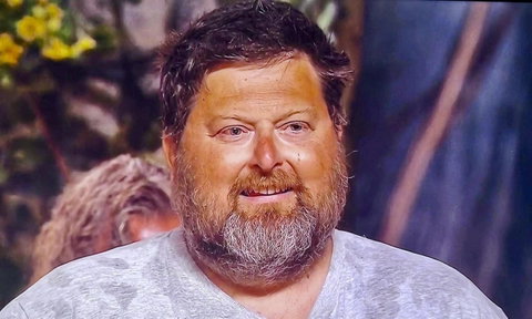 L’Isola dei Famosi, arrestato Mario Adinolfi: l’ex naufrago ai domiciliari, ecco quali sono le gravi accuse nei suoi confronti preview