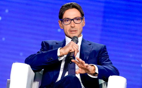 Pier Silvio Berlusconi boccia The Couple e La Talpa: “Quando ho visto le prime puntate sono svenuto, poi ho provato rabbia. Brutti e fatti male, ecco di chi è la colpa”. preview