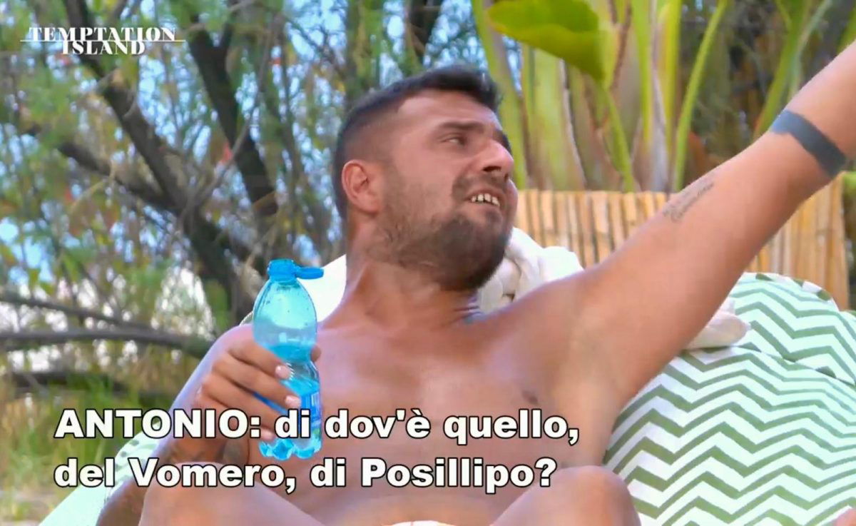 Temptation Island 13, il tentatore Francesco reagisce agli sfoghi di Antonio contro di lui: i video virali article-post