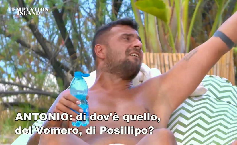 Temptation Island 13, il tentatore Francesco reagisce agli sfoghi di Antonio contro di lui: i video virali preview
