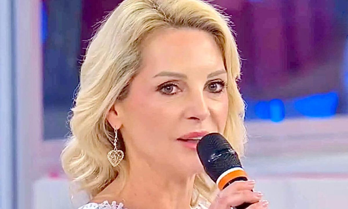 Uomini e Donne, Isabella confessa: “Sono io che ho chiesto 500€ per un’intervista, ecco perché l’ho fatto” article-post