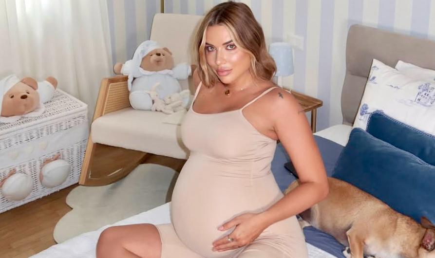 Veronica Ferraro è diventata mamma: il nome scelto per il piccolo e le prime foto social article-post