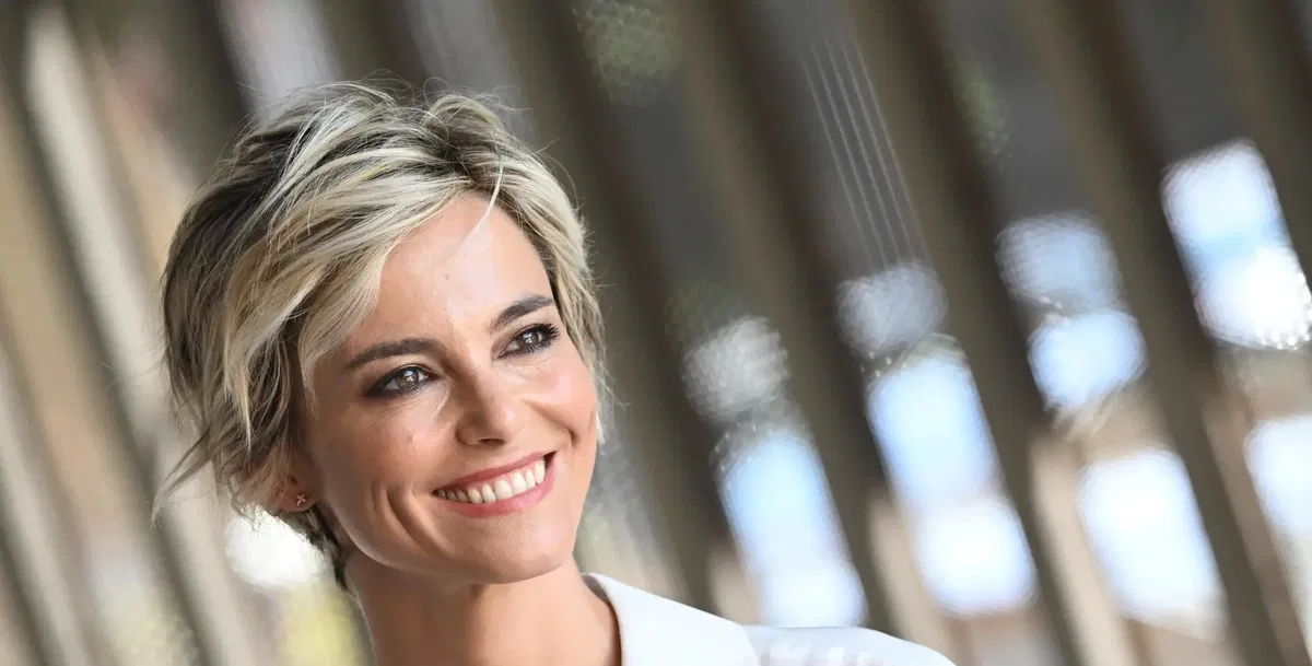 Ballando con le Stelle 20, la quinta concorrente ufficiale è una conduttrice Rai: si tratta di Francesca Fialdini article-post