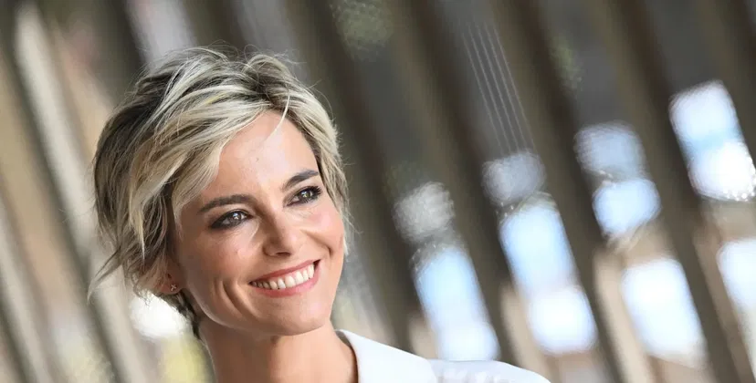 Ballando con le Stelle 20, la quinta concorrente ufficiale è una conduttrice Rai: si tratta di Francesca Fialdini preview