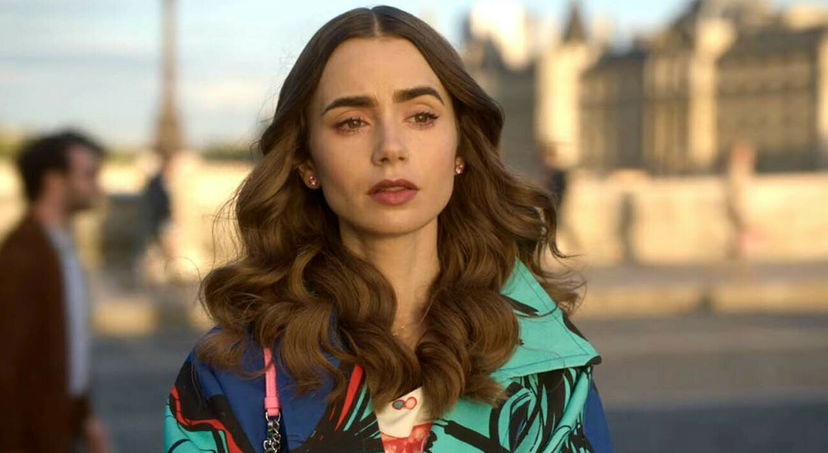 Emily in Paris, tragedia sul set: muore un assistente alla regia italiano, riprese sospese preview