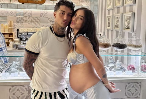 Tony Effe e la particolare richiesta all’ospedale in cui partorirà Giulia De Lellis: il retroscena svelato da Dagospia preview