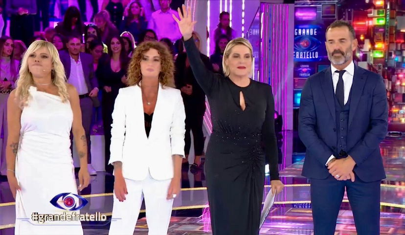 Grande Fratello, l’opinione di Isa sulla puntata d’esordio del reality targato Simona Ventura preview