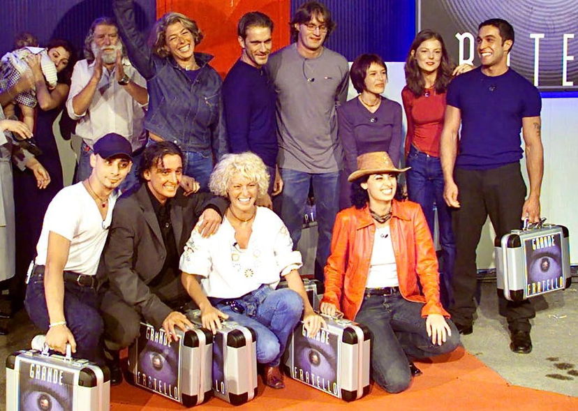 Grande Fratello, nel documentario due ex inquilini della prima edizione svelano: “Ci eravamo innamorati, era una relazione clandestina” preview