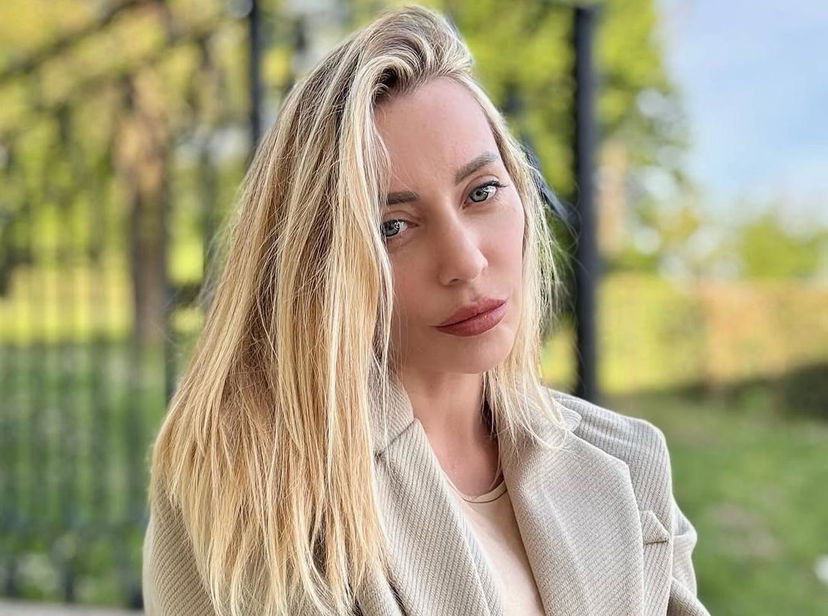 Venezia 82, Karina Cascella dura contro le influencer: “Alcune pagano pur di essere al Festival e sfilano come fossero star internazionali!” preview