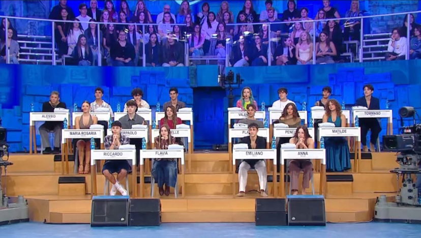 Amici 25, è nata la prima coppia all’interno della scuola: ecco chi sono i due allievi preview