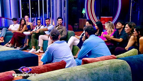 Grande Fratello, famosa ex Vippona entra in Casa e risponde in modo molto sincero ad una domanda di Anita preview