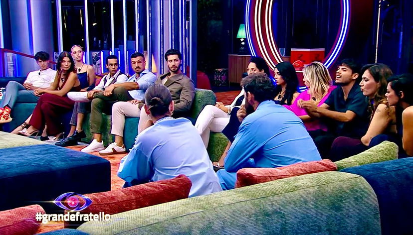 Grande Fratello, una gieffina si sente male e lascia momentaneamente la Casa: ecco chi preview