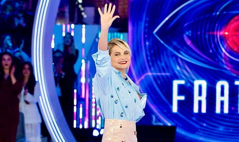 Simona Ventura torna a parlare della sua esperienza al Grande Fratello. E a proposito della nuova edizione… preview