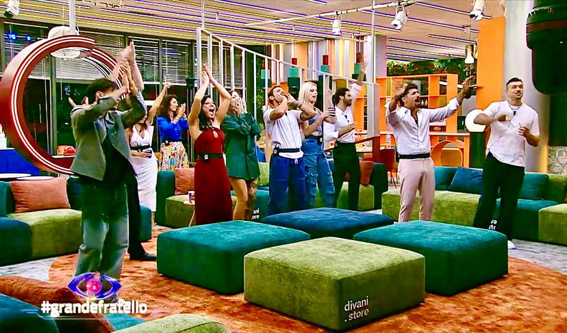 Grande Fratello, il web nota degli sguardi speciali tra Anita Mazzotta e Jonas Pepe: ecco cosa è successo nelle ultime ore preview