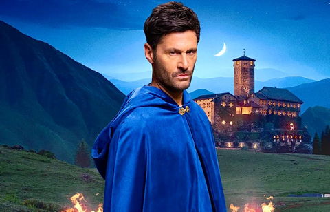 The Traitors Italia, Filippo Bisciglia: “Che rapporto ho coi tradimenti? In questa fase della mia vita…”. Poi fa una promessa (c’entra Pamela Camassa!) preview