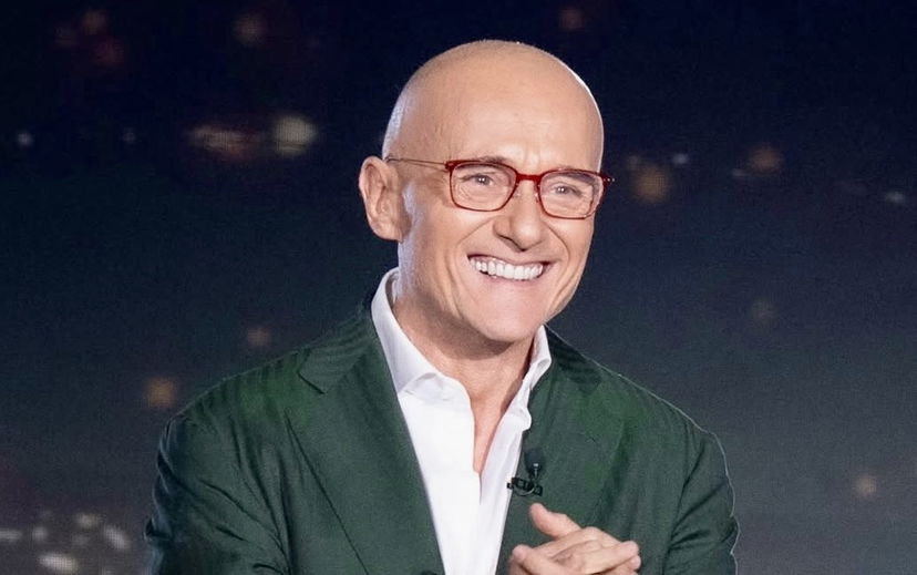 Alfonso Signorini si sposa: “Ho detto sì a Paolo, ecco quando si celebrerà il matrimonio” preview