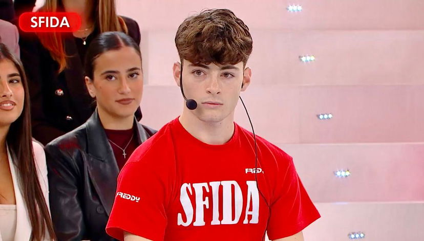 Amici 25, puntata del 2/11/25: Pierpaolo e Plasma vincono la sfida, Rudy Zerbi propone l’eliminazione di Opi ma Anna Pettinelli lo salva preview