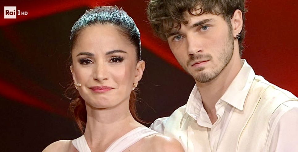 Ballando con le Stelle 20, ottava puntata: vince Andrea Delogu, eliminata Marcella Bella, Francesca Fialdini si ritira article-post