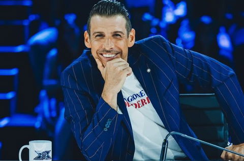 X Factor, Francesco Gabbani super dotato? Il cantante risponde all’impertinente domanda di Alessandro Cattelan preview
