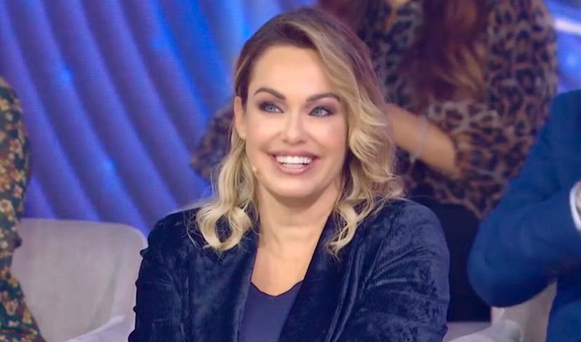 Sonia Bruganelli sorprende e svela chi ritiene il più “comodino” nella Casa del Grande Fratello: il nome preview