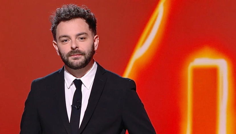 Le Iene, Lorenzo Fragola e la rinascita dopo la depressione: “Sono scoppiato, tutto era finito. Poi…” preview