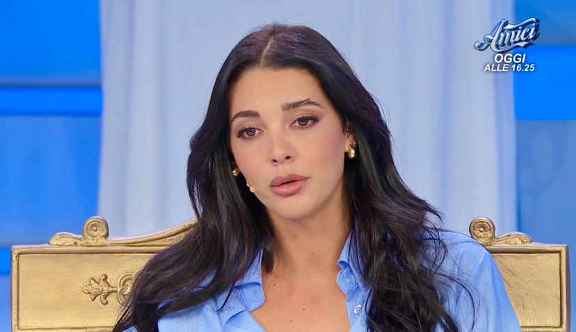 Uomini e Donne, fanno discutere le foto sul profilo Instagram di Sara Gaudenzi: “Non sembra neanche lei” preview