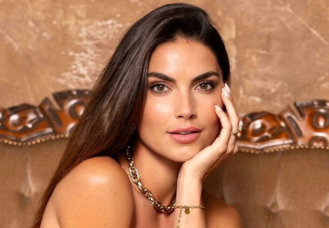 Uomini e Donne, “sarebbe ora di allargare la famiglia, hai paura di ingrassare?”: la reazione di Teresa Langella preview