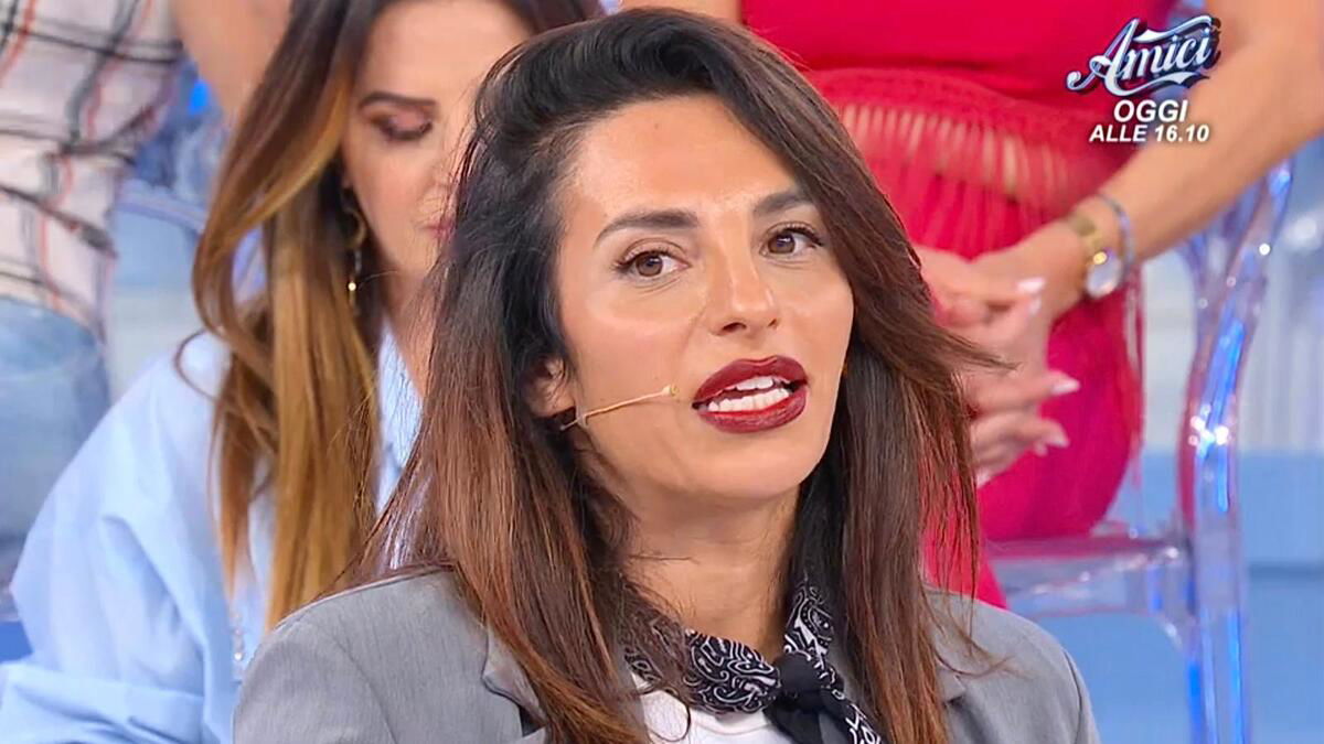 Emanuela Malavisi racconta com’è nata la storia col suo nuovo fidanzato (che aveva partecipato anche lui a Uomini e Donne!) article-post