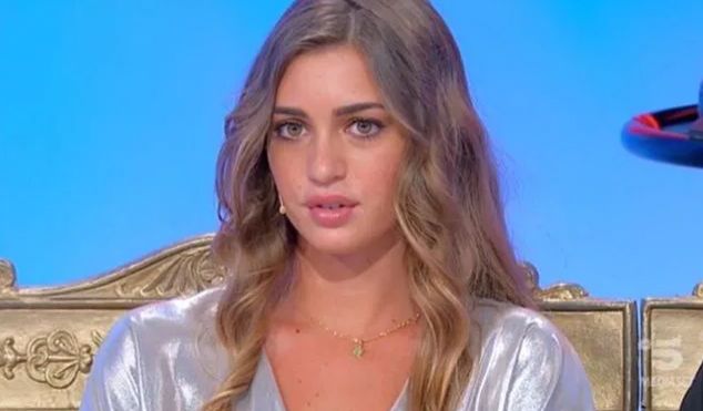 Uomini e Donne, Sara Tozzi incinta del suo primo figlio: l’annuncio social (Video) preview