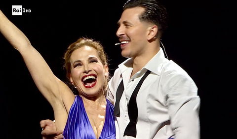 Ballando con le Stelle 20, dodicesima puntata: Barbara d’Urso e Andrea Delogu volano in finale, tre coppie a rischio eliminazione preview