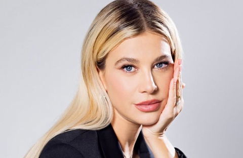 Clizia Incorvaia accusata da Francesco Sarcina di postare la figlia sui social senza il suo consenso: arriva la decisione del giudice preview