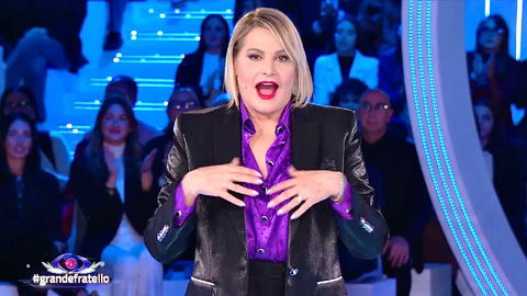 Grande Fratello, le anticipazioni della finale: sfide, parole d’amore e colpi di scena preview