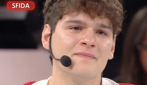 Amici 25, puntata del 7/12/25: Rudy Zerbi si commuove e annulla la sfida di Michele Ballo, Caterina entra a far parte della scuola preview