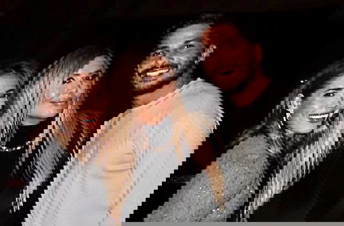 Selvaggia Lucarelli pubblica una foto con Martina De Ioannon e Gianmarco Steri e fa un (ironico) appello a Maria De Filippi preview