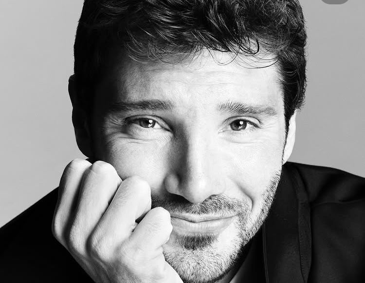 Stefano De Martino avrebbe un flirt con una famosa donna ultimamente al centro del gossip: ecco chi preview