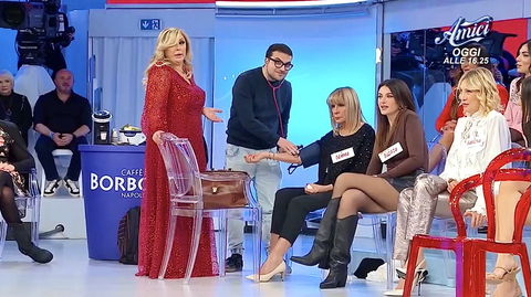 Uomini e Donne: l’opinione di Chia sulla puntata del 19/12/25 preview