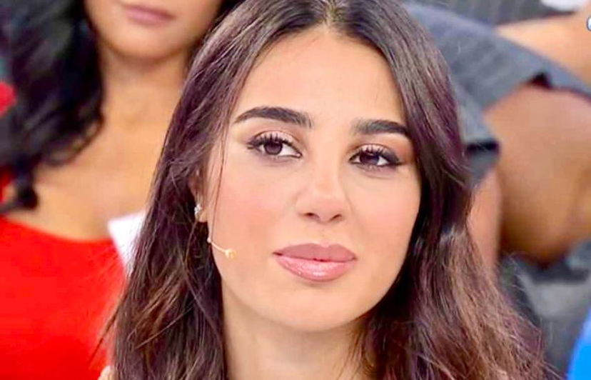 Uomini e Donne, Veronica Fedele mostra il nuovo naso dopo l’intervento di rinoplastica (Foto) preview