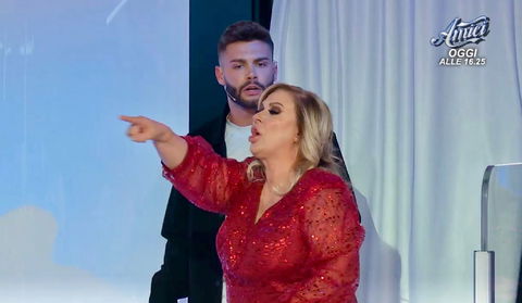 Uomini e Donne: l’opinione di Isa sulla puntata del 7/01/26 preview