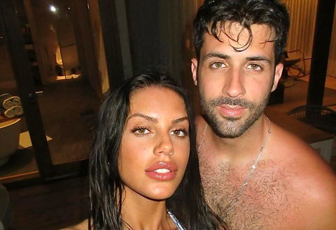 Gf Vip, Antonella Fiordelisi festeggia il primo anniversario con Giulio Fratini: il post social preview