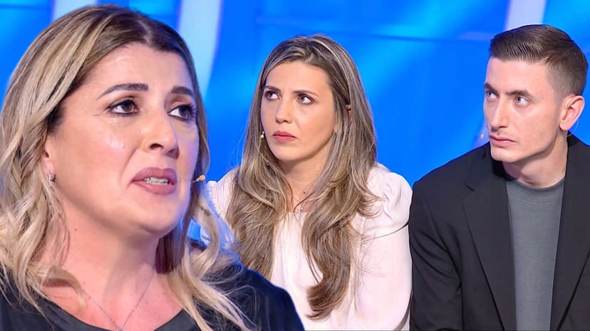 C’è Posta per Te, Annarita vuole recuperare il rapporto coi figli ma loro in cambio pretendono che lasci il compagno: la dura reazione del web preview