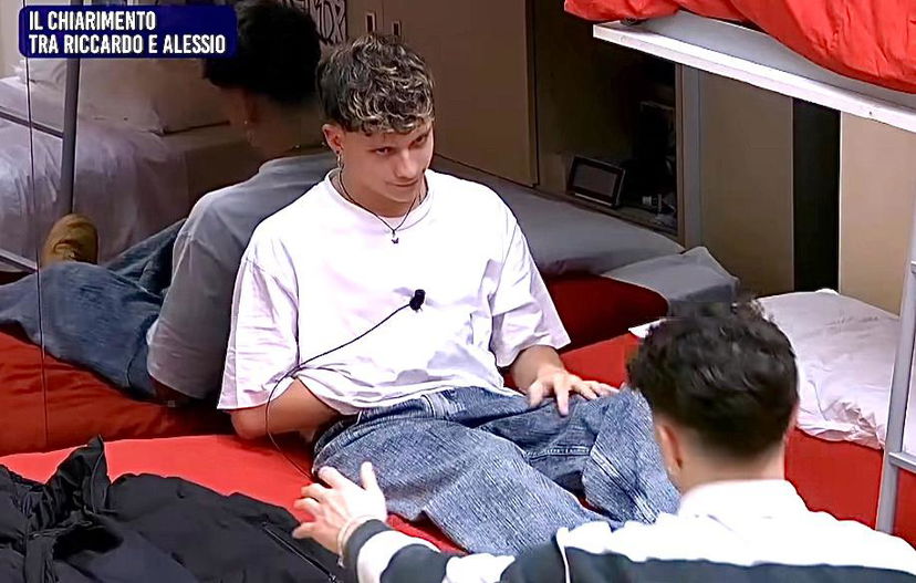 Amici 25, confronto diretto tra Riccardo Stimolo e Alessio Di Ponzio: “Secondo me non c’abbiamo un ca*zo da dirci” preview
